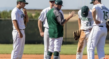 Eire baseball team on the mound