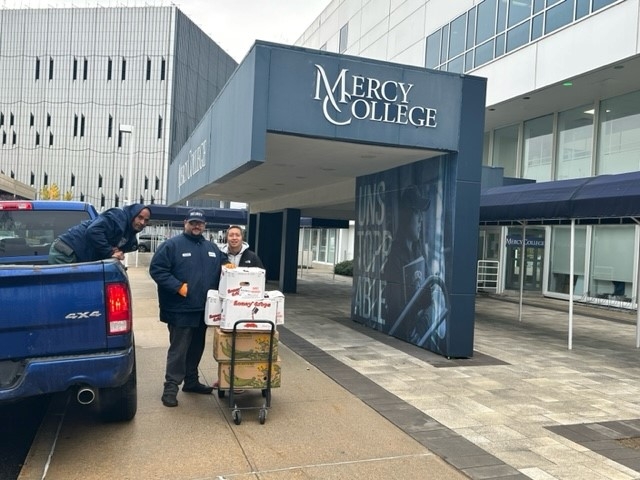 Hunts Point Produce Market drop off